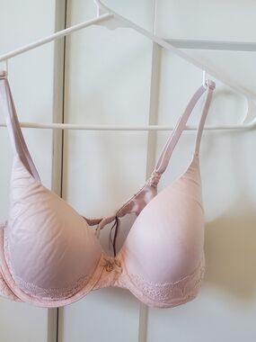 34C Victoria's Secret Pale Blush Padded Lace Bra